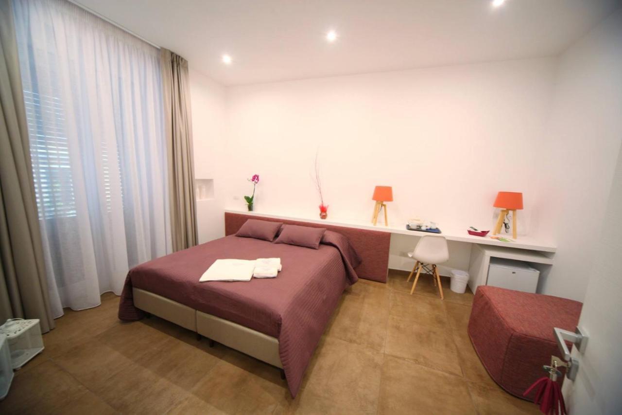 Essence Bed & Breakfast Барлета Екстериор снимка